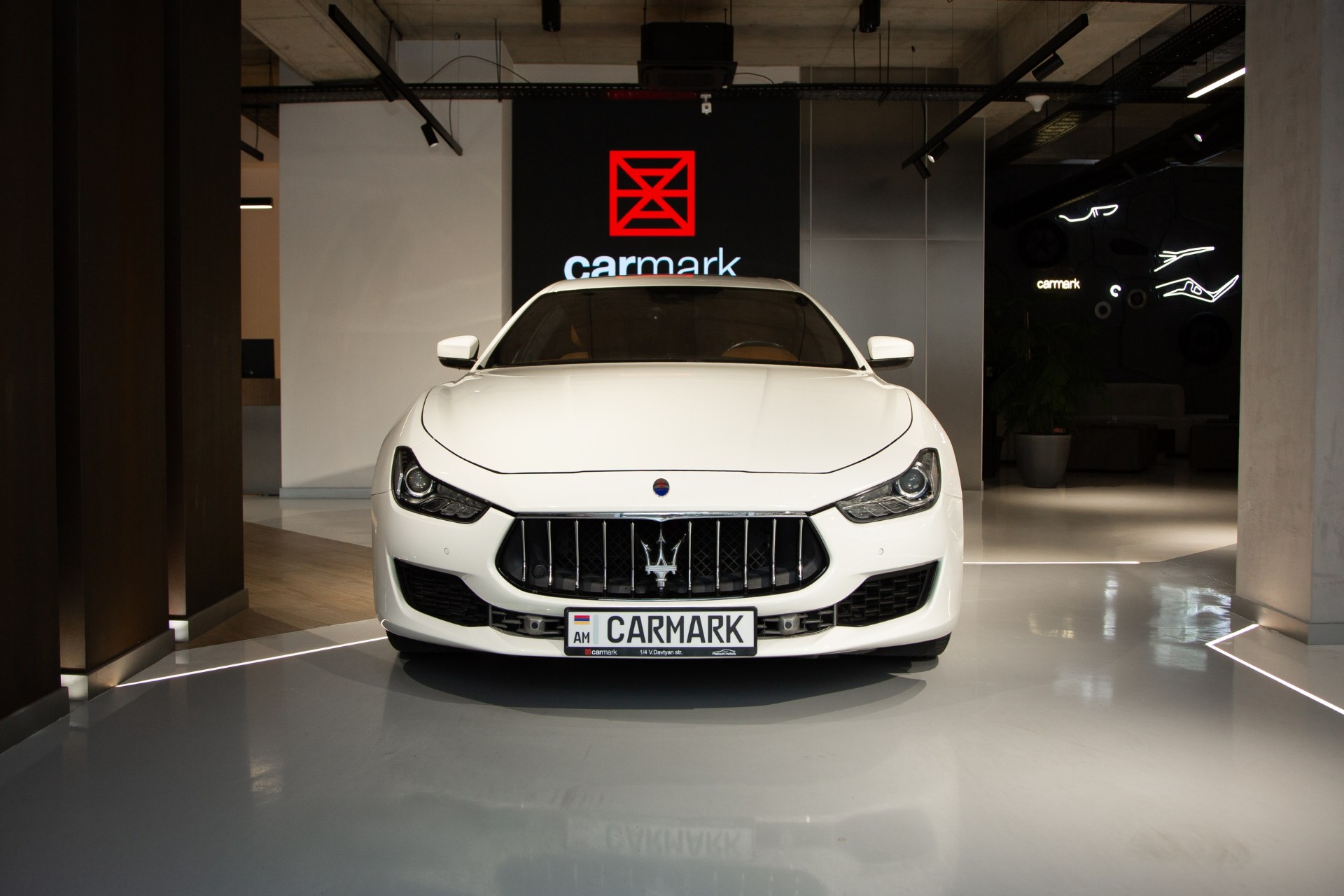 2017 Maserati  Ghibli